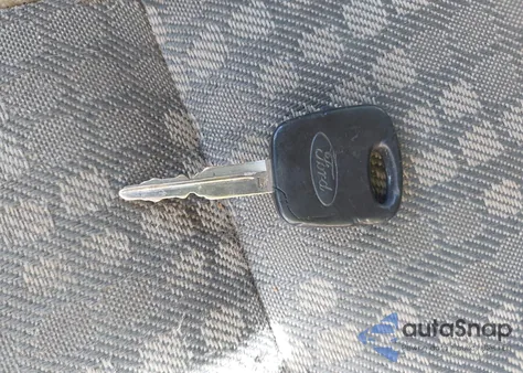 2002 Ford Escape Xls из США, поврежденный, VIN 1FMYU02192KB15373